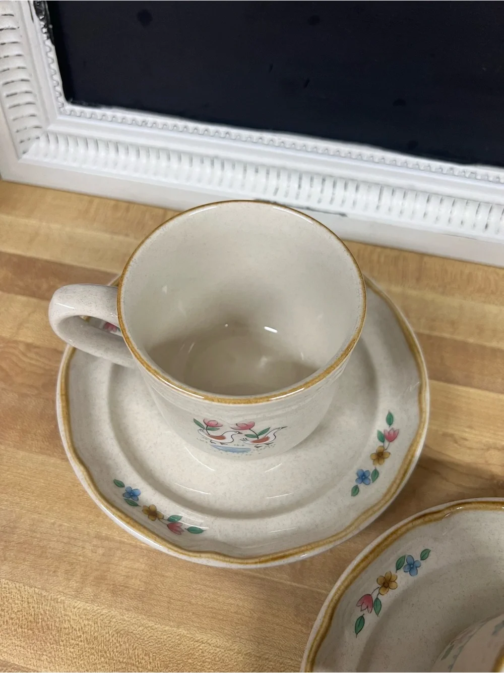 International Tableworks Stoneware Vintage Heartland
